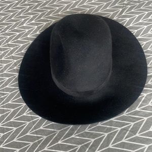 BRAND NEW Janessa Leoné Wool Hat
